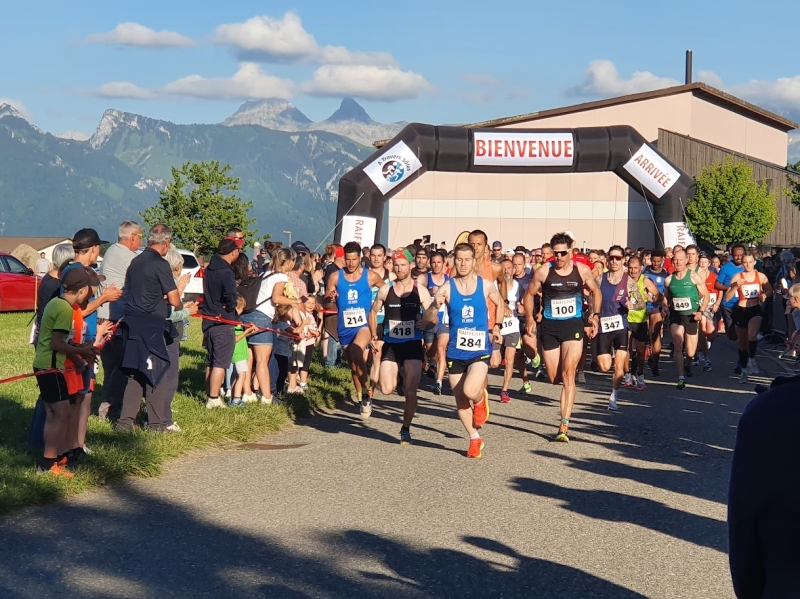Course à travers Sâles 2022